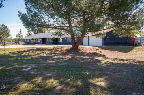 1551 Royal Vista Dr, Ramona, CA 92065-3793