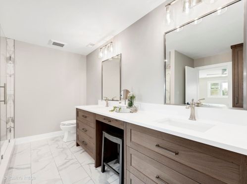 303 Waterford Dr, Willowbrook IL  60527-5463 exterior
