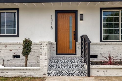 1318 216th St, Torrance, CA 90501-3030