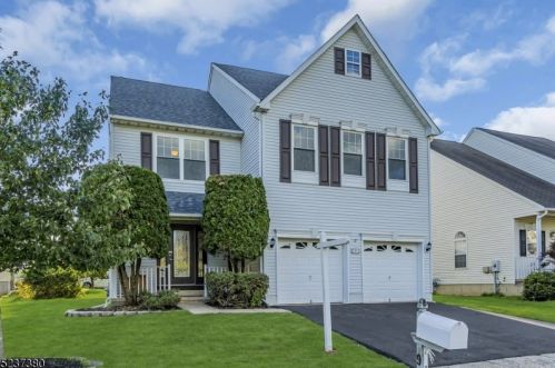 9 Craft Farm Dr, Bridgewater, NJ 08807-5586