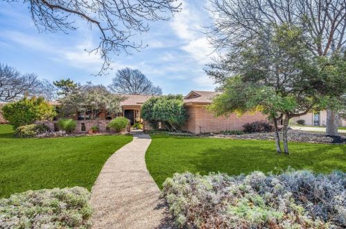 31 Bounty Rd, Fort Worth, TX 76132-1001