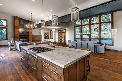 9513 Cloudcroft Ct, Truckee CA  96161-4314 exterior