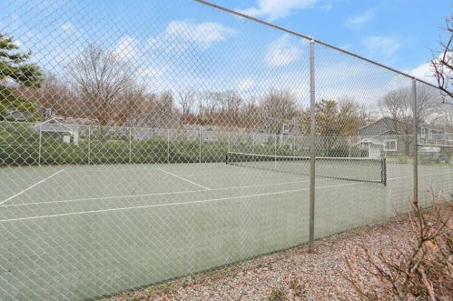 20 Fawn Ridge Ln, Wilton CT  06897-4433 exterior