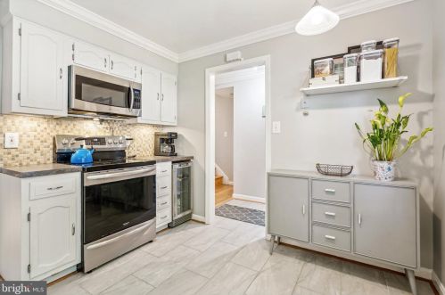 5269 Bradgen Ct, Springfield VA  22151-3524 exterior