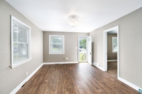 2613 Hagberg St, Duluth, MN 55811-2906