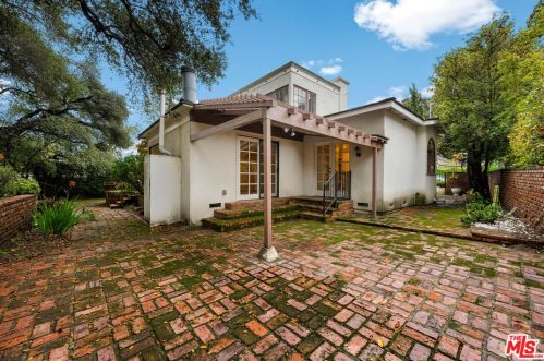 1347 San Luis Rey Dr, Glendale CA  91208-1961 exterior