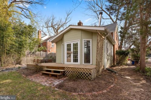 1023 Carson St, Silver Spring MD 20901-1814 exterior