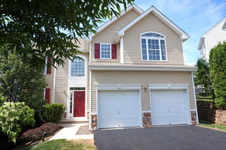 285 Winding Hill Dr, Hackettstown, NJ 07840-5696