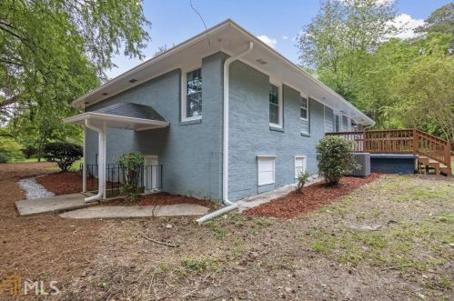 3824 Adamsville Dr, Atlanta GA  30331-3709 exterior