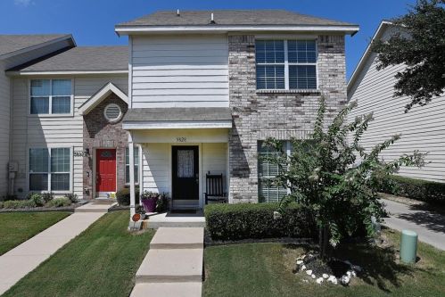 5828 Giddyup Ln, Fort Worth TX  76179-7355 exterior