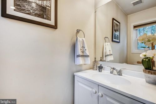 9103 1st Ave, Silver Spring MD 20912-4654 exterior