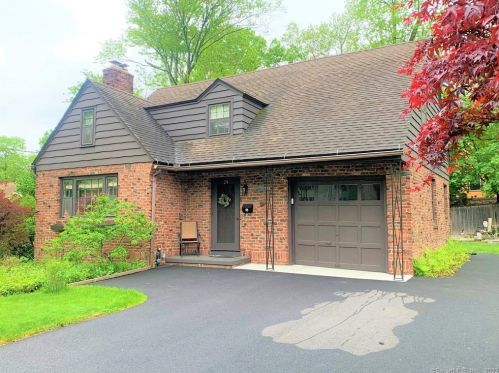 29 Park Dr, Torrington, CT 06790-3318