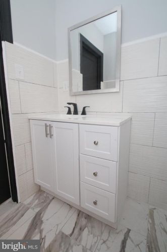 1144 22nd St, Philadelphia PA 19146-4235 exterior