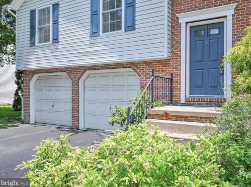 770 8th Ave, Lebanon, PA 17046-8208