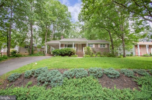 309 Tulip Cir, Fredericksburg, VA 22408-1556