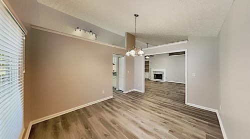 5715 Little Mill Pkwy, Buford, GA 30518-2236