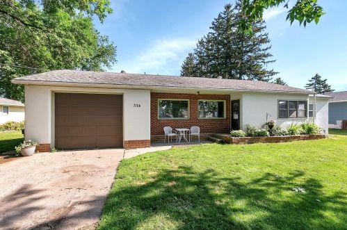 324 2nd St, Freeport, MN 56331-9015