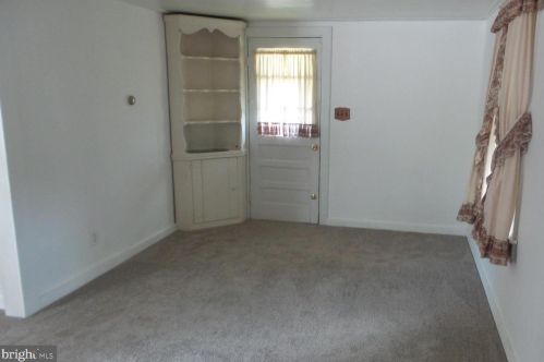 262 Bakers Basin Rd, Trenton NJ  08648-3312 exterior