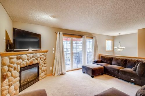 4987 Grenwich Ave, Saint Paul MN  55128-2058 exterior