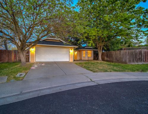 9009 Weeping Fig Way, Elk Grove, CA 95758-5242