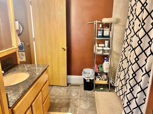 1122 Bradbury Cir, Carol Stream IL  60188-3903 exterior