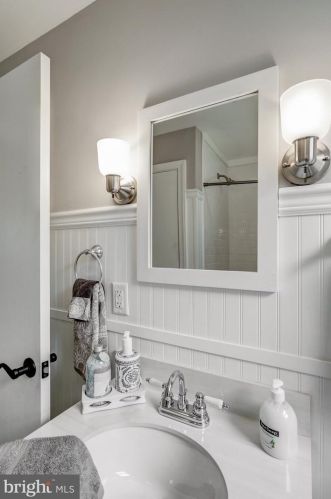 210 Rosedale Ave, Lancaster PA  17603-5708 exterior