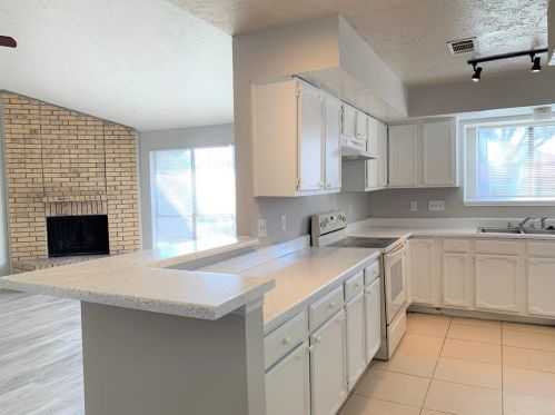 1304 Seabrook Dr, Plano TX  75023-2927 exterior