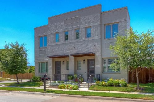 2818 Merrimac St, Fort Worth TX  76107-2234 exterior