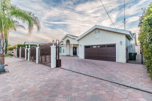 6719 Greenbush Ave, Van Nuys, CA 91401