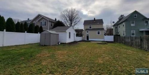 217 Raymond St, Hasbrouck Heights, NJ 07604-1723