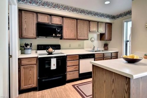 22 James Sq, Williamsburg, VA