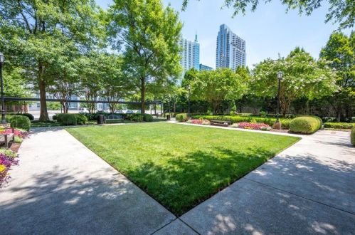 30 5th St, Atlanta GA  30308-1106 exterior