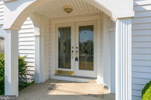 713 Southwick Cir, Somerdale, NJ 08083-2311