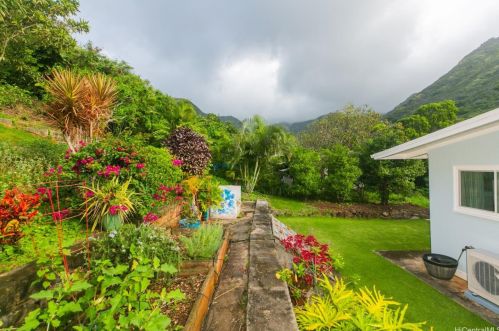936 Hao St, Honolulu HI  96821-1623 exterior