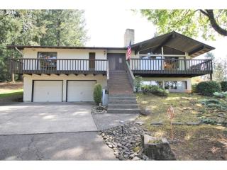 17505 Sunnyside Rd, Happy Valley, OR 97089-9226