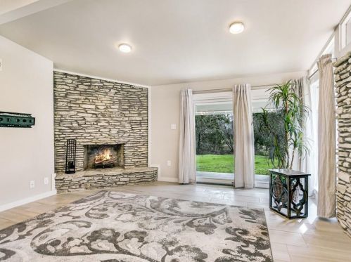 3400 Del Robles Dr, Austin TX  78727 exterior