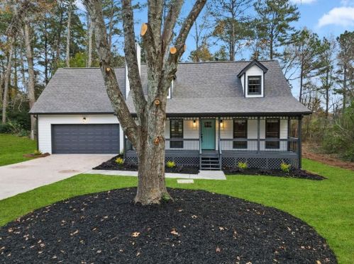 2970 Glynn Mill Ct, Lithonia, GA 30039-6201
