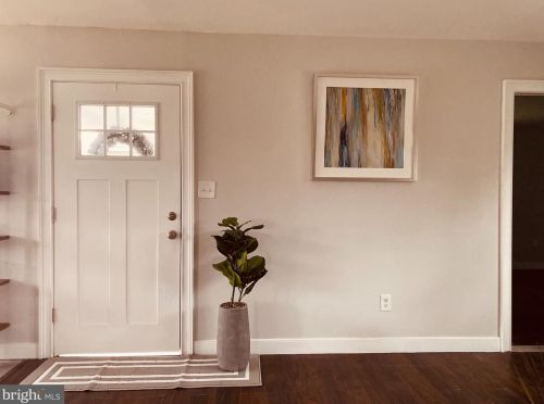 27 Princeton Ln, Willingboro, NJ 08046-2738