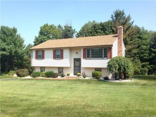1 Bow Ln, Cromwell, CT 06416-1234