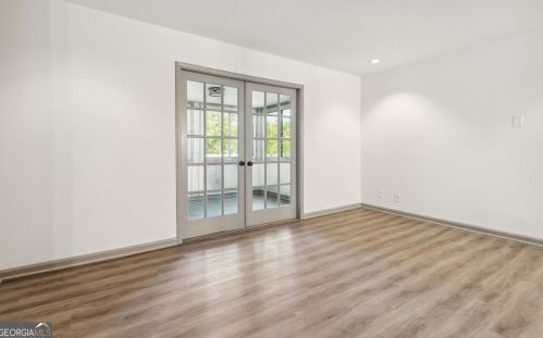 74 Montre Sq, Atlanta GA  30327-4044 exterior