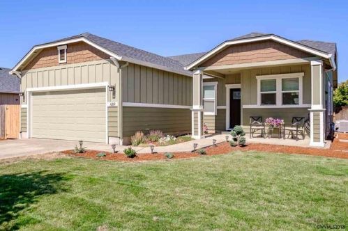 689 Cameron St, Albany OR  97322-4566 exterior