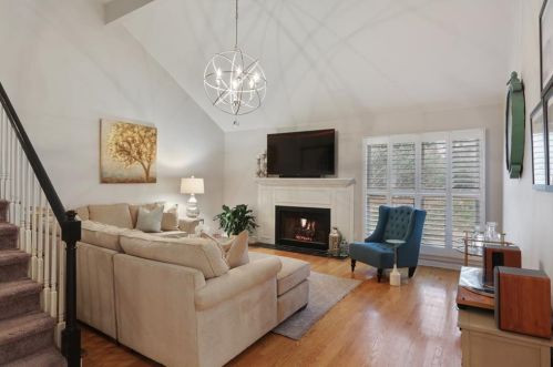 1240 Defoor Ct, Atlanta, GA 30318-2967