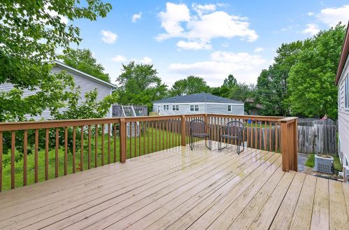 353 Tarrington Way, Lemont IL  60440-2215 exterior