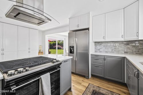 2690 Elizondo Ave, Simi Valley CA 93065-4615 exterior