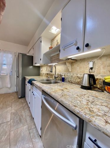 44732 Stanridge Ave, Lancaster CA 93535-2523 exterior