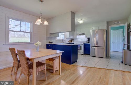 1853 Rockvale Rd, Lancaster PA  17602-1315 exterior