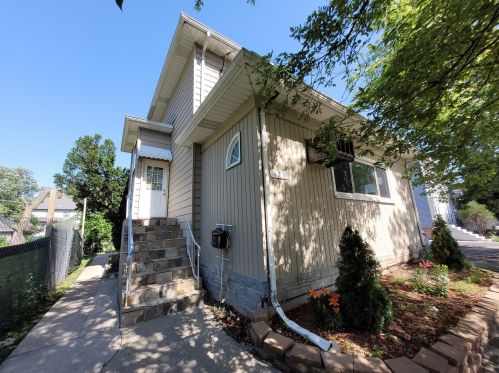 307 5th Ave, Broadview, IL 60153-1649