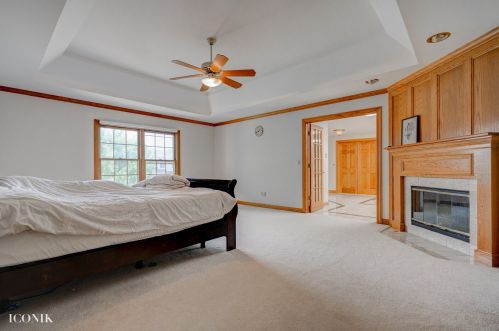 1547 Pine Lake Dr, Naperville IL  60564-9791 exterior