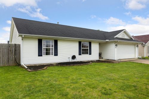 605 Northgate Dr, Saint Joseph, IL 61873-9228