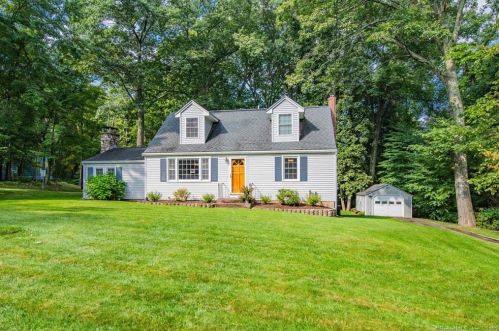 2 Laurel Rd, Ellington, CT 06029-3418